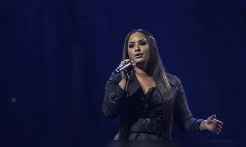 Cantora Demi Lovato é internada com suspeitas de overdose de heroína