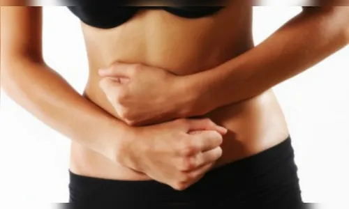 Conheça os sintomas do câncer de intestino