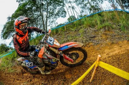 O Campeonato Paranaense de Enduro FIM vai prosseguir neste domingo - Foto: Trilhas BR