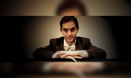 Recital de piano encerra as apresentações do 38º FIML em Apucarana