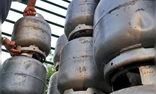 Criminosos quebram parede de distribuidora de gás e fogem levando botijões