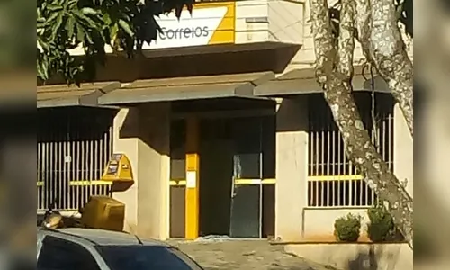 Dupla rende segurança e funcionários durante assalto aos Correios