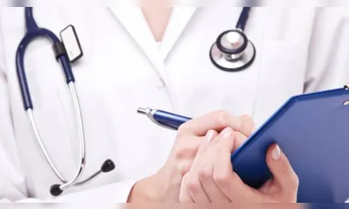 Agência do Trabalhador oferta vagas para enfermeira e farmacêutico 