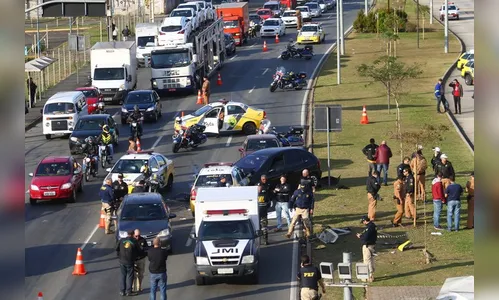 IML identifica vítimas de acidente com viatura da PM