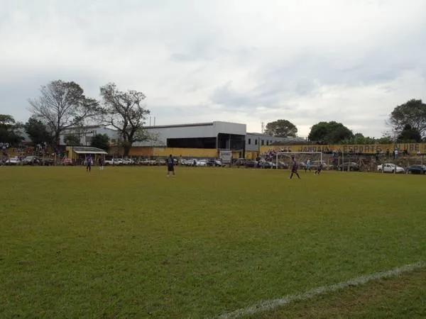 O Estádio Hermínio Vinholi vem sediando os jogos da fase municipal do Bom de Bola - Foto: Divulgação