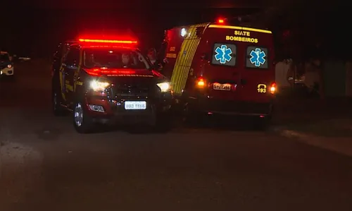 Após assassinar a esposa com adaga, homem usa foice para decepar braço da enteada de 15 anos