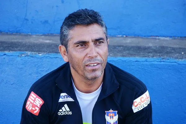 O treinador Vavilson dos Santos, do Apucarana, quer mais amistosos durante a preparação para o Paranaense - Foto: Sérgio Rodrigo