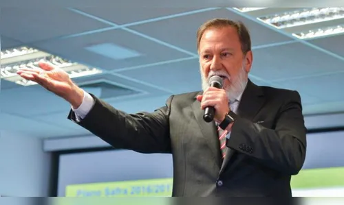 Osmar Dias desiste de candidatura ao governo do Paraná