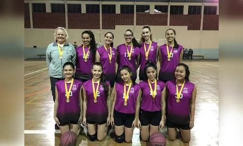 Colégio Platão disputa a fase final A dos JEPs no basquete feminino