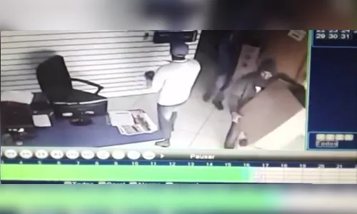   Trio assalta loja de informática em Mauá da Serra