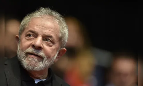 PT oficializa candidatura de Lula à presidência
