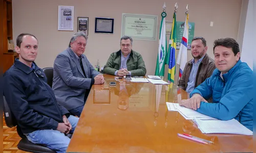 Prefeito recebe visita de Dr. Miro Bailak