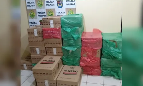 PM apreende Kombi com cigarros contrabandeados em Faxinal