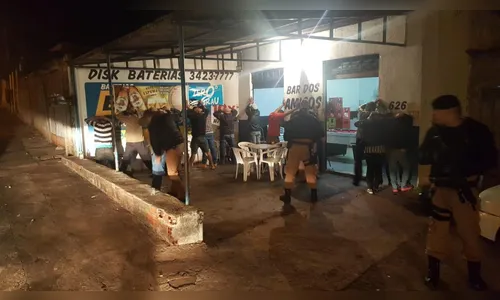 Em operação, PM aborda mais de 40 pessoas, 50 veículos e quatro bares