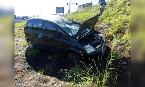 Capotamento deixa moça ferida em Apucarana
