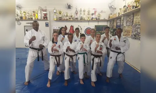 Atletas da Academia Caminho Livre disputam       o Campeonato Brasileiro de Karatê