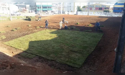 PMS denunciam que são obrigados a construir campo de futebol em vez de patrulhar ruas