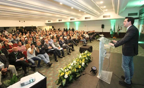 Ratinho Junior discursa em evento na Faep (Foto: Divulgação)