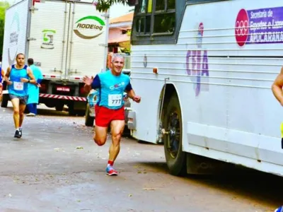 O atleta Edenilson Máximo conseguiu bom resultado na Corrida Pedestre da Policia Militar - Foto: Divulgação