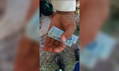 Acidente mata pai de menino que emocionou internet com exemplo de honestidade 