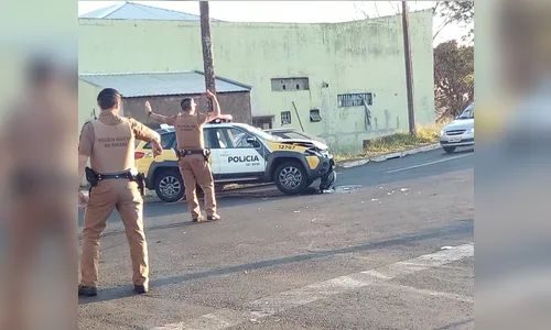 Viatura da PM se envolve em acidente com carro