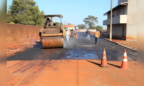 Prolongamento da Rua Perdizes recebe pavimentação