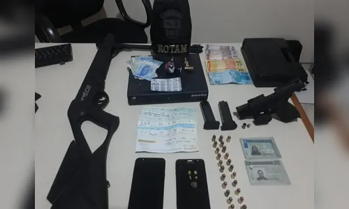 Suspeito de chefiar o tráfico de drogas é preso com armas e munições em Cambira