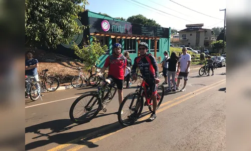 Passeio ciclístico da Dicatex reúne centenas de pessoas no Lago Jaboti