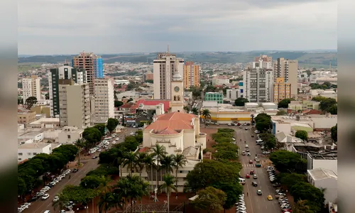 Beto Preto autoriza licitação do novo Plano Diretor de Apucarana