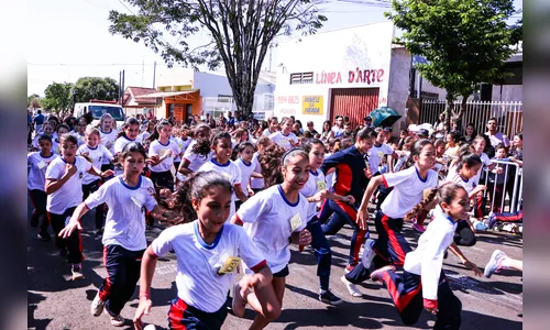 Alunos da rede municipal participam de corrida de rua