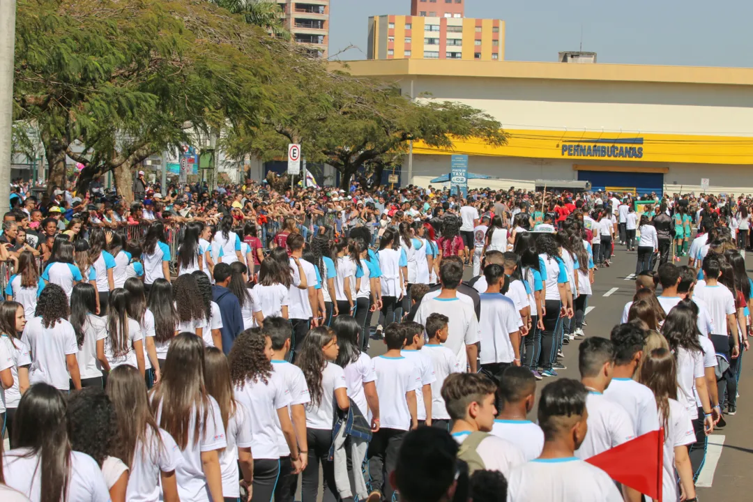 Prazo para inscrição de entidades no desfile é prorrogado em Apucarana - Foto: Divulgação/Profeta