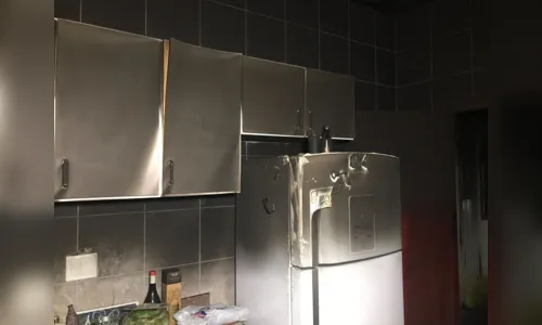 
							Incêndio atinge residência de diretor de escola e polícia investiga se origem é criminosa
						
						