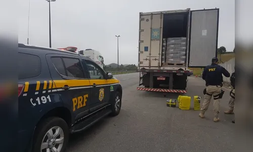 Erro ortográfico faz polícia achar quase 4 t de maconha: 'Dorço de frango'