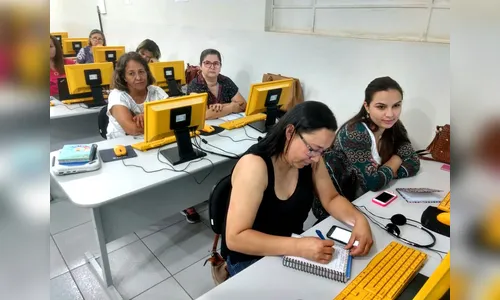 Coordenadores escolares recebem formação para uso de novas tecnologias em sala de aula