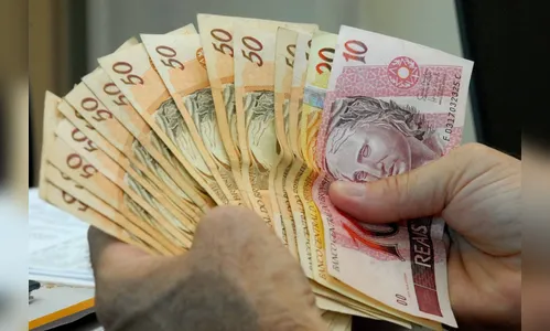 84% dos trabalhadores enfrentam problemas financeiros, aponta pesquisa da Abefin