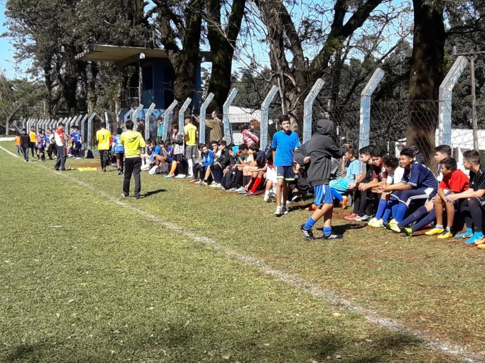 Mais de 200 garotos participam de avaliação técnica do Santos e Gera nesta sábado - Foto: Reprodução/Whatsapp