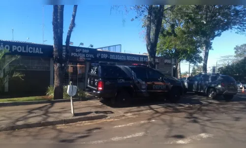 
							Polícia encontra túnel e impede fuga de presos em Ivaiporã
						
						