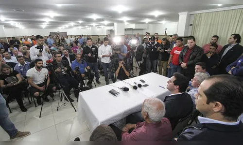 Ratinho faz reunião em cooperativa e apresenta propostas para o agronegócio 