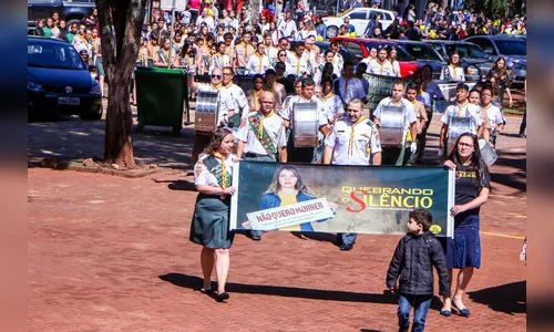 Passeata em conscientização ao suicídio reuniu centenas de pessoas em Apucarana