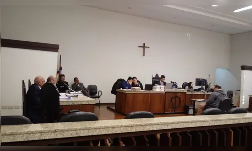 Acusado de ser mandante de homicídio que vitimou mulher é julgado em Apucarana mesmo sem estar presente