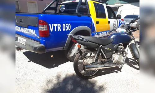 Guarda Municipal recupera veículo abandonado