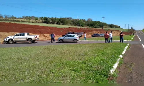 
							Acidente envolve moto e caminhonete de vereador em Borrazópolis; uma pessoa ficou ferida
						
						