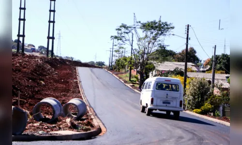 
							Prefeitura de Apucarana faz a pavimentação da Rua Jacarandá
						
						