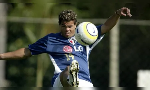 Campeão da Libertadores e Mundial pelo São Paulo aceita internação após perder tudo para a cocaína