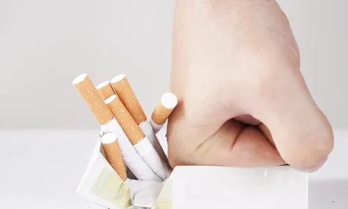 Brasil reduz em 44,6% número de fumantes passivos no ambiente do trabalho