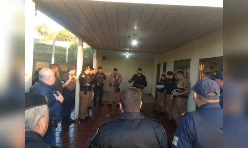   PM prende suspeitos de tráfico e homicídio em operação nesta manhã