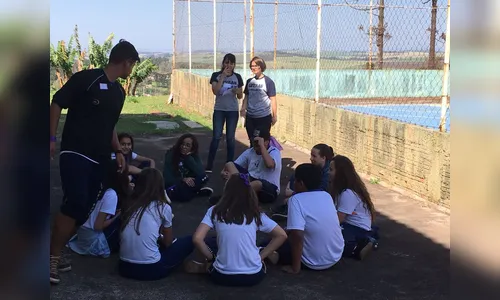 Alunos do ensino médio e fundamental participam do English Day na Unespar