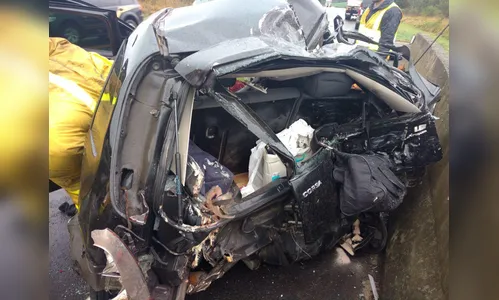 Uma pessoa morre e três ficam feridas após acidente na BR-376