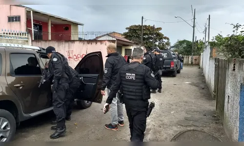 Polícia Civil faz operação contra tráfico de drogas e cumpre mais de 30 mandados no litoral do Paraná