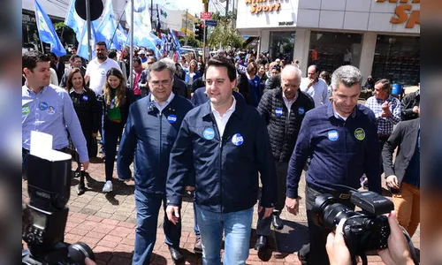 Ratinho faz campanha em Apucarana e promete reduzir 